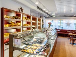 Gadients Gnuss Puur Café und Confiserie Ladenlokal Arosa Onlineshop